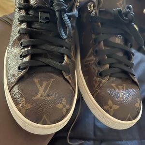 Louis Vuitton Women Sneakers